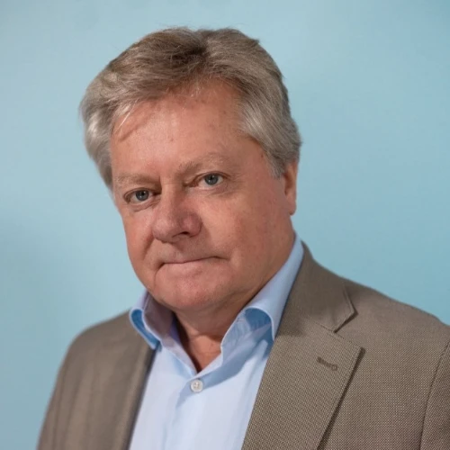 Henning Kind Petersen  - Salgsdirektør, SuperOffice AS