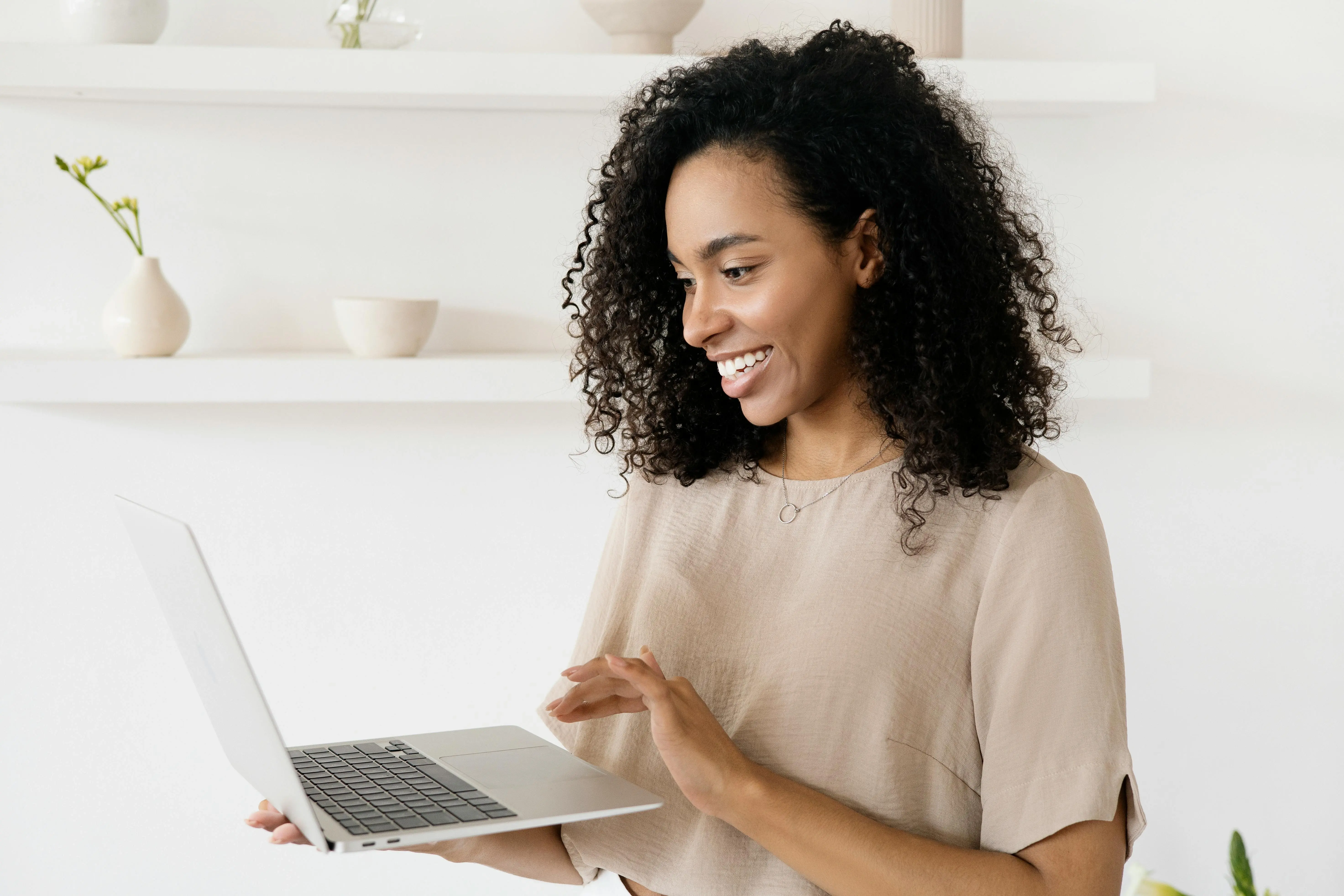 How digital contracts help your sales team close deals faster