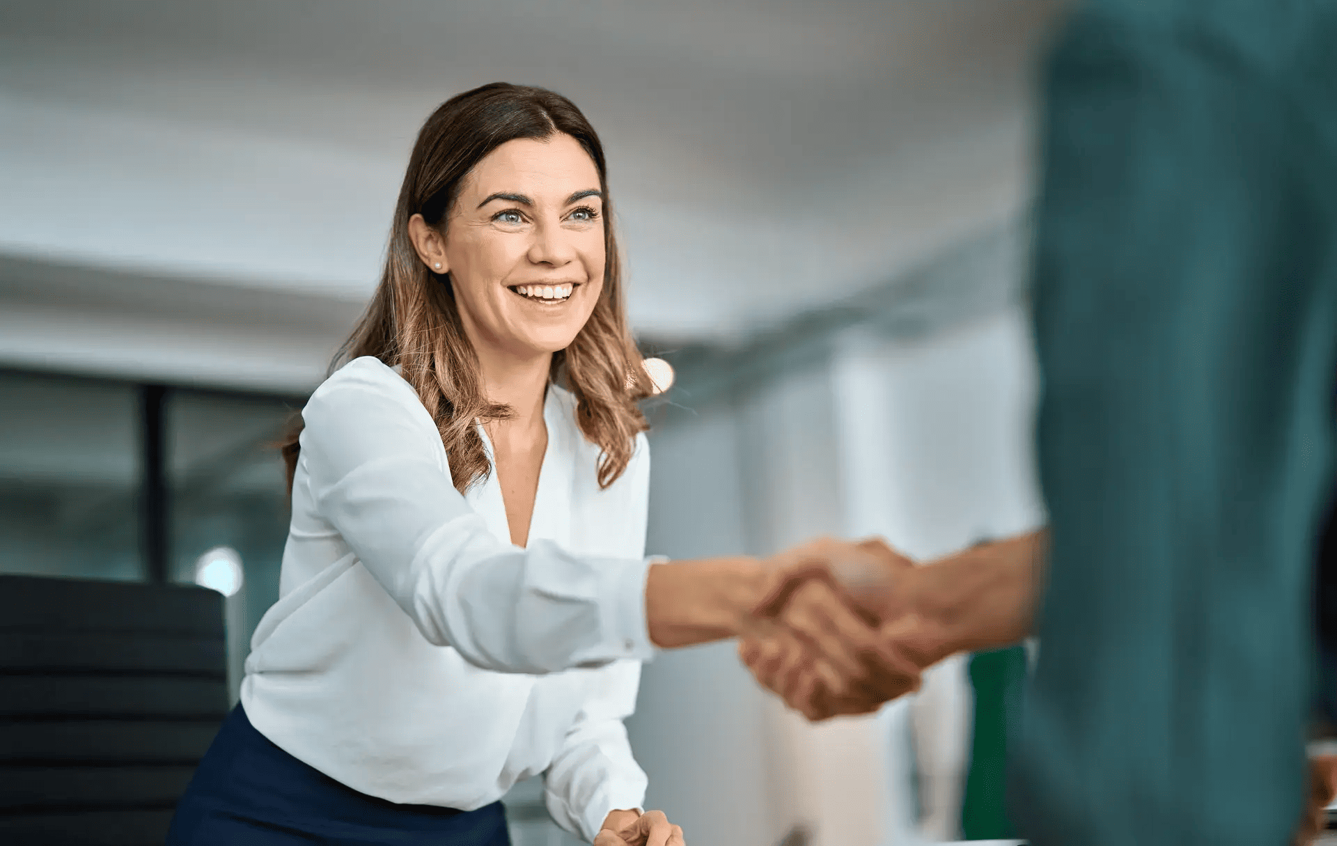 <span id="hs_cos_wrapper_name" class="hs_cos_wrapper hs_cos_wrapper_meta_field hs_cos_wrapper_type_text" style="" data-hs-cos-general-type="meta_field" data-hs-cos-type="text" >Sales contract management 101: How to get deals signed faster</span>